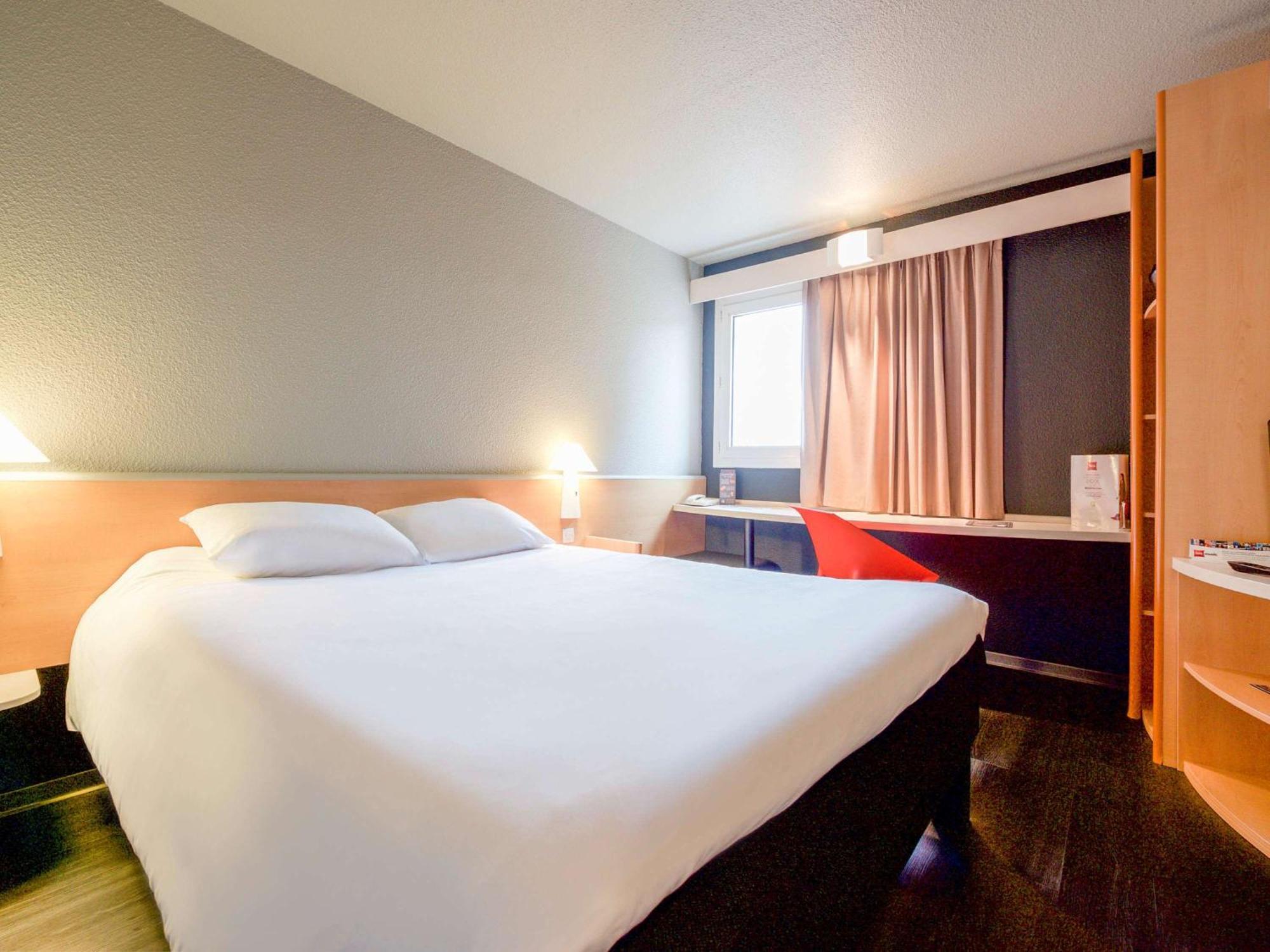 Ibis Pau Lescar Hotel Exterior photo